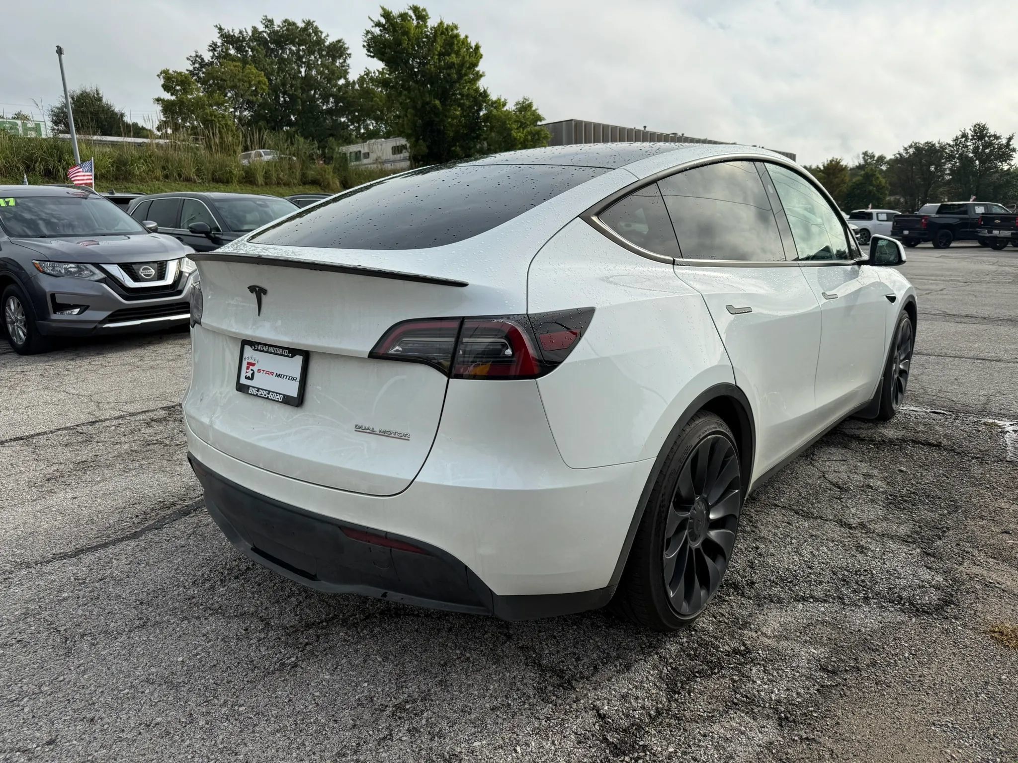 Used 2023 Tesla Model Y Performance AWD/4WD image 2