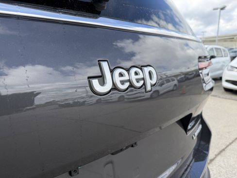 New 2026 Jeep Grand Cherokee L Laredo X image 9