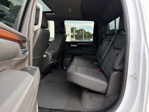 Used 2025 GMC Sierra 2500 Denali w/ Denali Reserve Package AWD/4WD image 29