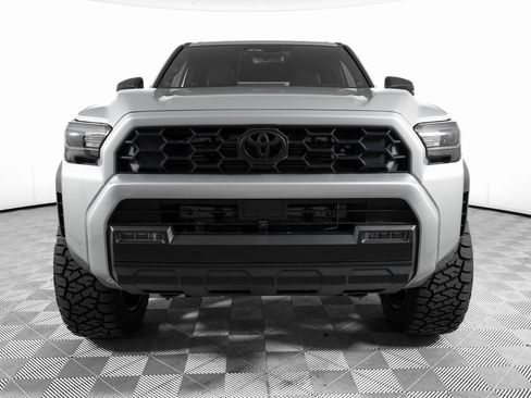 Used 2025 Toyota 4Runner TRD Off-Road image 3