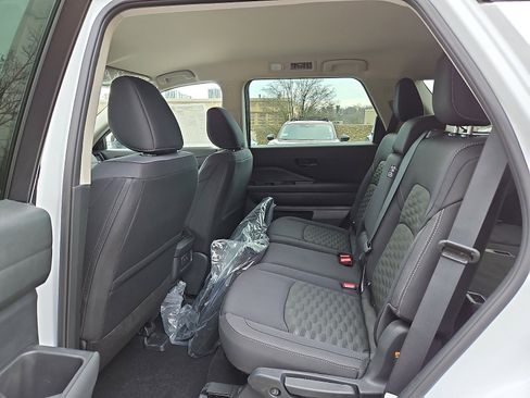 New 2026 Nissan Pathfinder SV AWD/4WD image 8