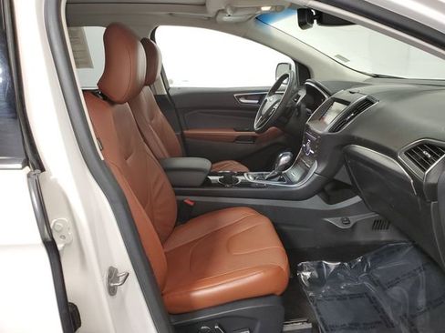 Used 2015 Ford Edge Titanium w/ Equipment Group 302A image 10