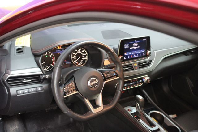 Used 2023 Nissan Altima 2.5 SR AWD/4WD image 13