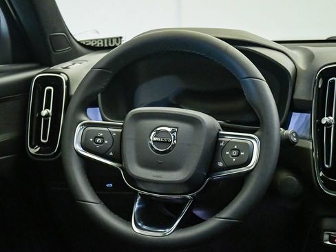 Certified 2023 Volvo XC40 Recharge Plus AWD/4WD image 13