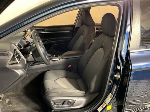 Used 2018 Toyota Camry LE FWD image 24