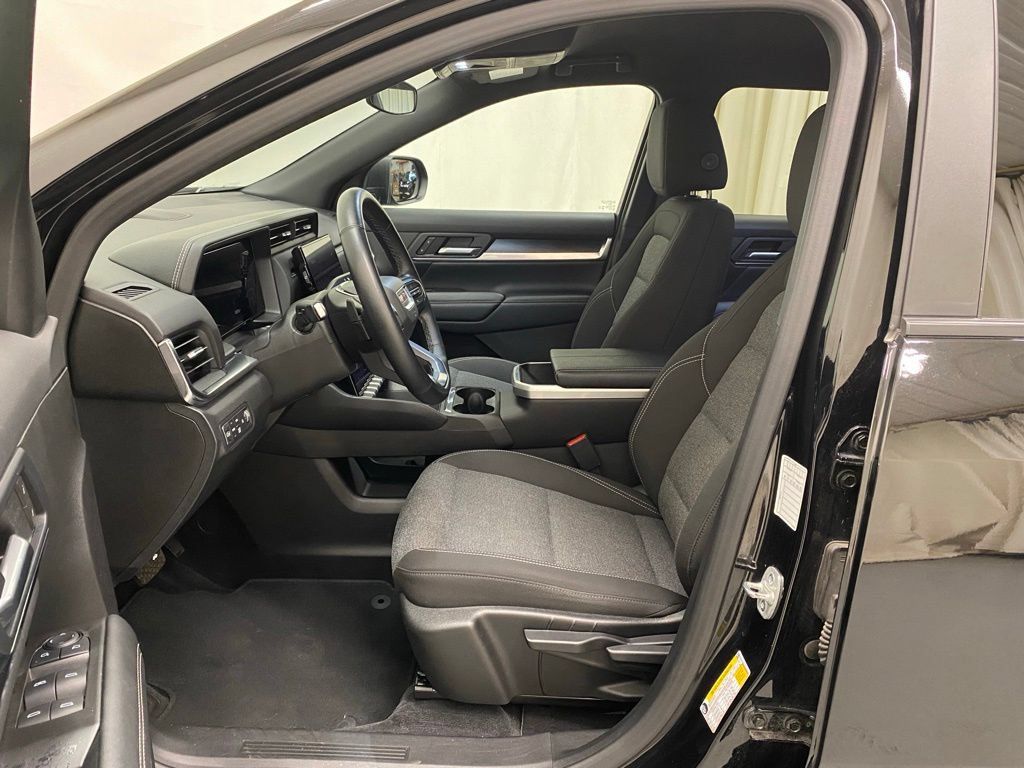 Used 2025 GMC Terrain Elevation AWD/4WD image 14