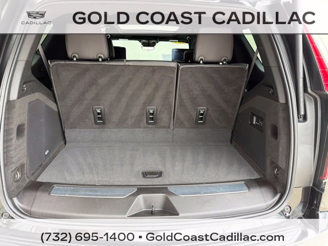 Used 2024 Cadillac Escalade Premium Luxury AWD/4WD image 15