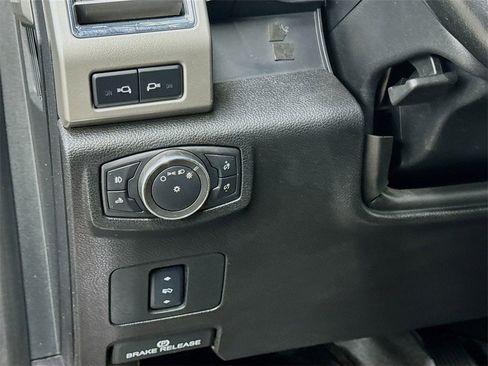 Used 2017 Ford F350 Lariat image 12