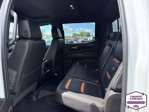 Used 2023 GMC Sierra 1500 AT4 w/ Technology Package AWD/4WD image 10