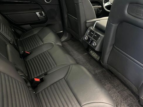 Certified 2025 Land Rover Discovery S AWD/4WD image 24