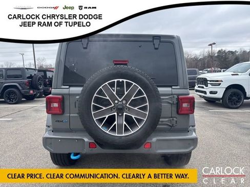 Used 2022 Jeep Wrangler Sahara image 7