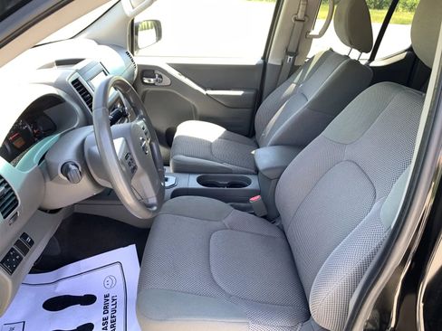 Used 2020 Nissan Frontier SV w/ Midnight Edition Floor Mats RWD image 24