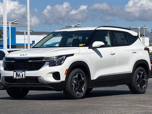 New 2026 Kia Seltos S FWD image 8