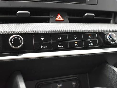 Used 2024 Kia Sportage LX image 32