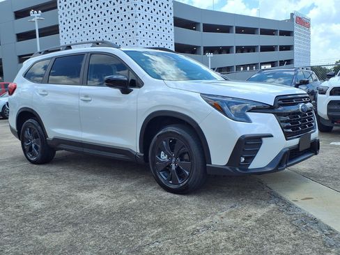 Used 2026 Subaru Ascent Premium AWD/4WD image 2