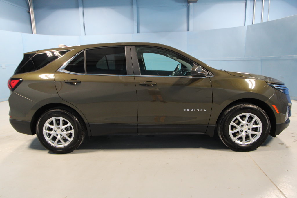 Used 2024 Chevrolet Equinox LT FWD image 33