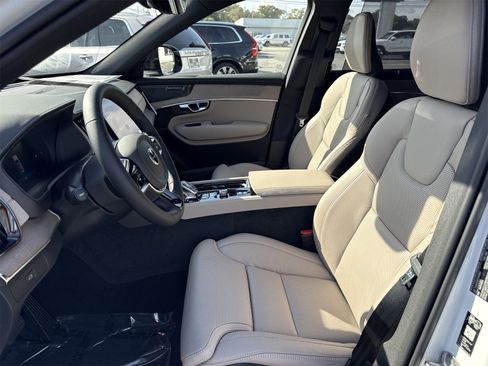 New 2026 Volvo XC90 B6 Ultra w/ Protection Package Premier image 10