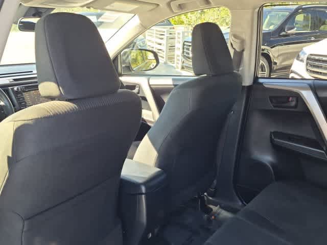 Used 2018 Toyota RAV4 LE w/ All Weather Liner Package AWD/4WD image 17