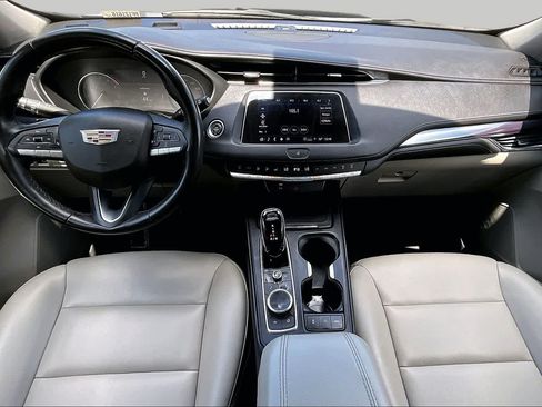 Used 2023 Cadillac XT4 Luxury FWD image 16