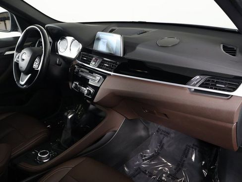 Used 2019 BMW X1 xDrive28i w/ Convenience Package image 9