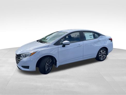 New 2025 Nissan Versa SV w/ Trunk Package image 4