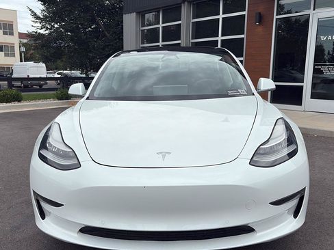 Used 2020 Tesla Model 3 Standard Range Plus RWD image 3