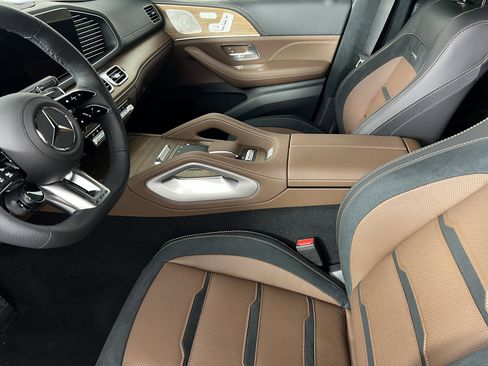 New 2025 Mercedes-Benz GLE 63 AMG S image 4