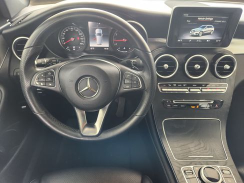 Used 2019 Mercedes-Benz GLC 300 image 21