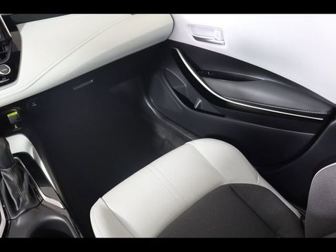 Used 2024 Toyota Corolla XSE image 17