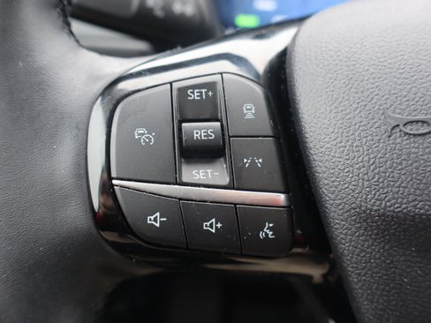 Used 2025 Ford Escape Platinum w/ Premium Technology Package image 15