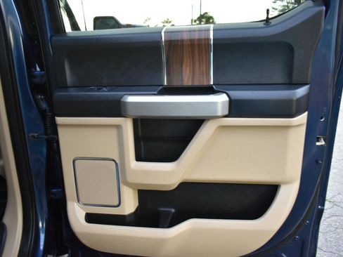 Used 2016 Ford F150 Lariat image 38