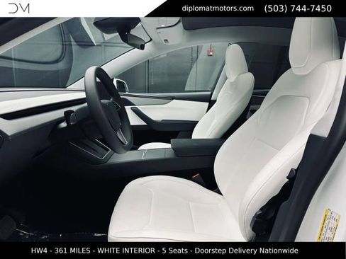 Used 2026 Tesla Model Y AWD image 17