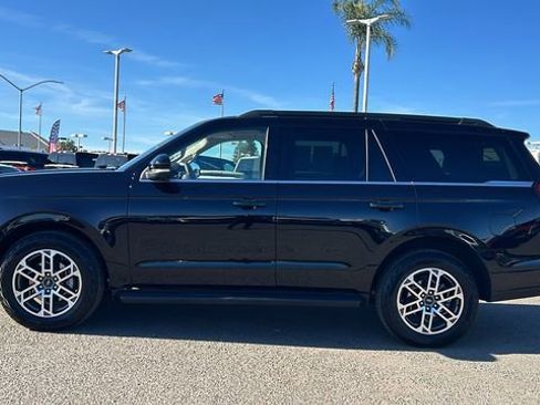 Certified 2025 Ford Expedition Active image 7