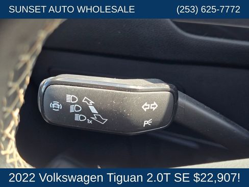 Used 2022 Volkswagen Tiguan SE image 36