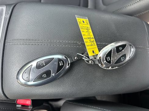 Used 2025 Hyundai Santa Cruz SEL FWD image 18