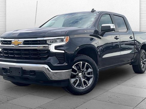 Used 2024 Chevrolet Silverado 1500 LT AWD/4WD image 13
