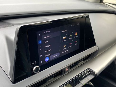 Used 2025 Toyota Prius LE image 21