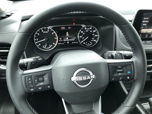 Used 2026 Nissan Rogue SV image 16