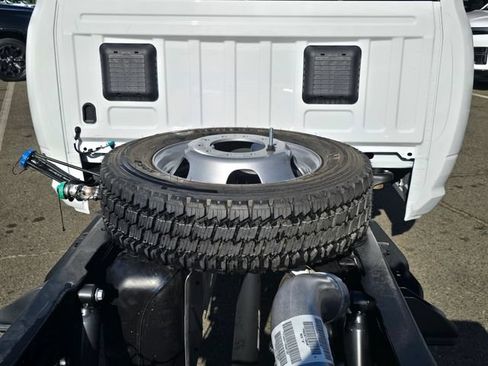 New 2026 RAM 5500 Tradesman AWD/4WD image 29