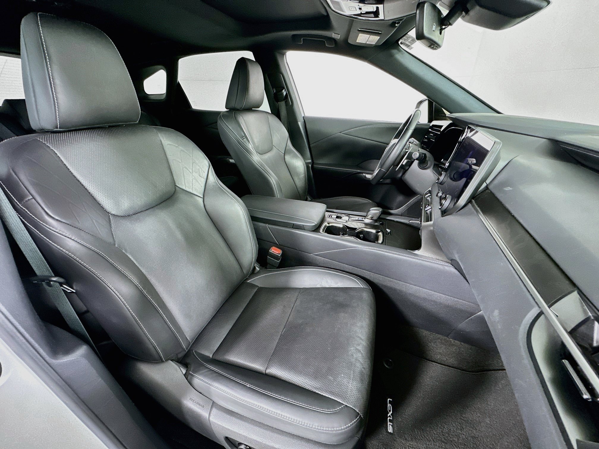 Used 2023 Lexus RX 350 Premium Plus w/ Cold Area Package FWD image 28