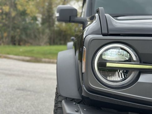 Used 2022 Ford Bronco Badlands image 10