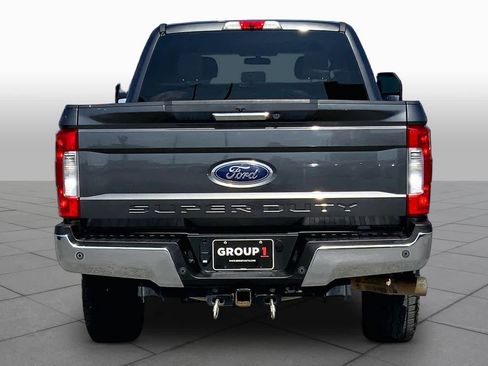 Used 2018 Ford F250 XLT w/ XLT Premium Package AWD/4WD image 5