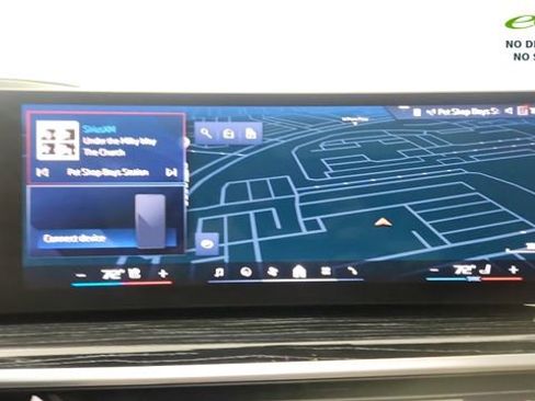 Used 2025 BMW X7 M60i image 51