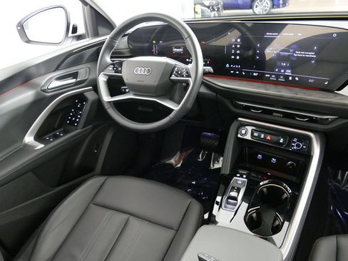 Certified 2025 Audi Q5 Premium w/ Convenience Package AWD/4WD image 22