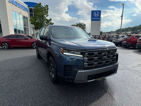 Used 2026 Honda Pilot TrailSport image 2
