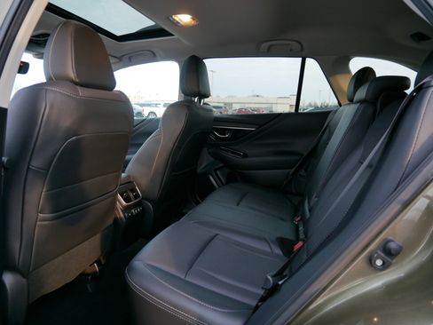 Used 2022 Subaru Outback Limited image 32