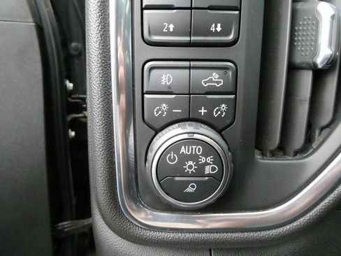 Used 2019 Chevrolet Silverado 1500 High Country w/ Technology Package image 28