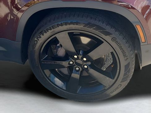 Used 2023 Land Rover Defender 130 First Edition image 17