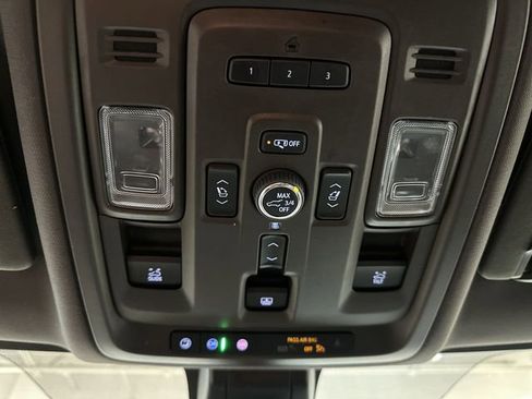 Used 2022 GMC Yukon Denali image 34