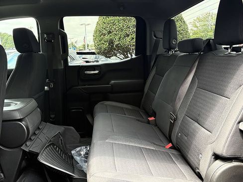 Used 2022 Chevrolet Silverado 1500 Custom AWD/4WD image 10
